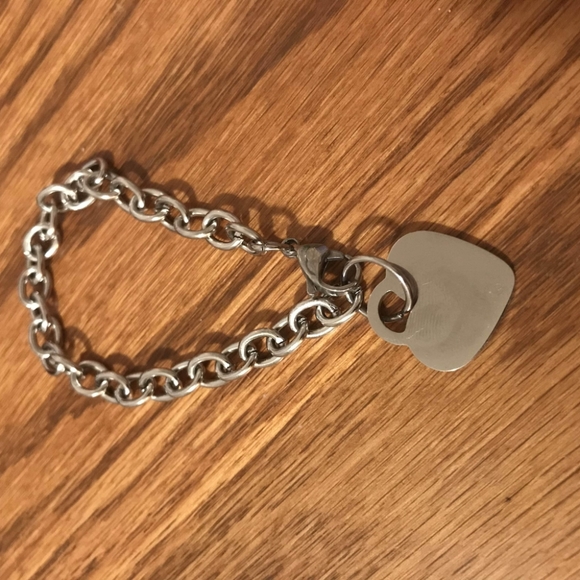 Silver Heart Bracelet - Picture 2 of 4